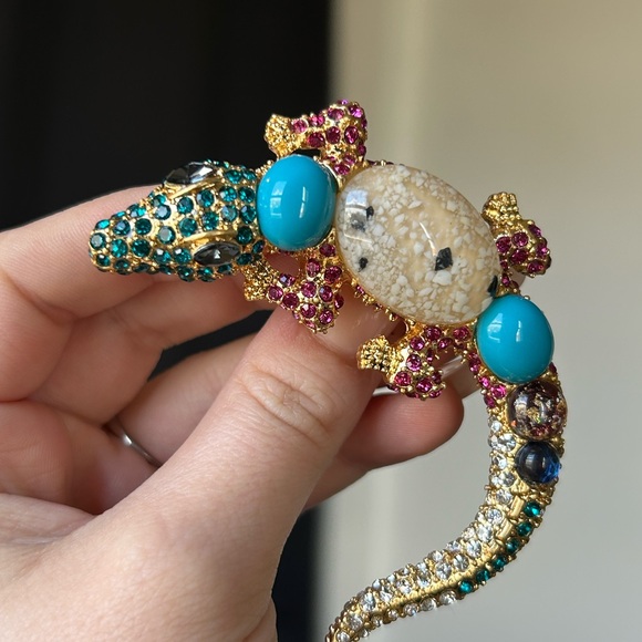 Alligator Rhinestone Brooch - Picture 3 of 5